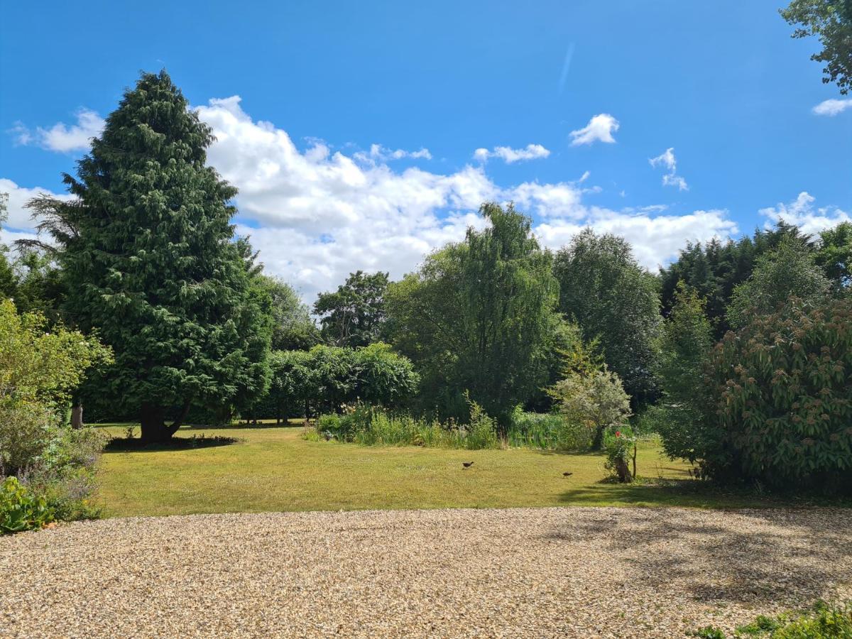 The Reading Whole Apartment With Private Lake And Gardens Eksteriør bilde
